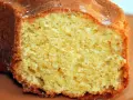 Bizcocho de naranja esponjoso, perfecto para aprender cómo hacer un bizcocho de naranja casero.