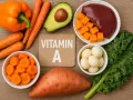Alimentos ricos en betacaroteno que vitamina es: zanahorias, batata, pimiento naranja, aguacate, hígado, huevos y col rizada.