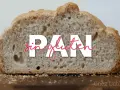Rebanada de pan sin gluten, esponjoso y dorado, perfecto para tu panificadora.