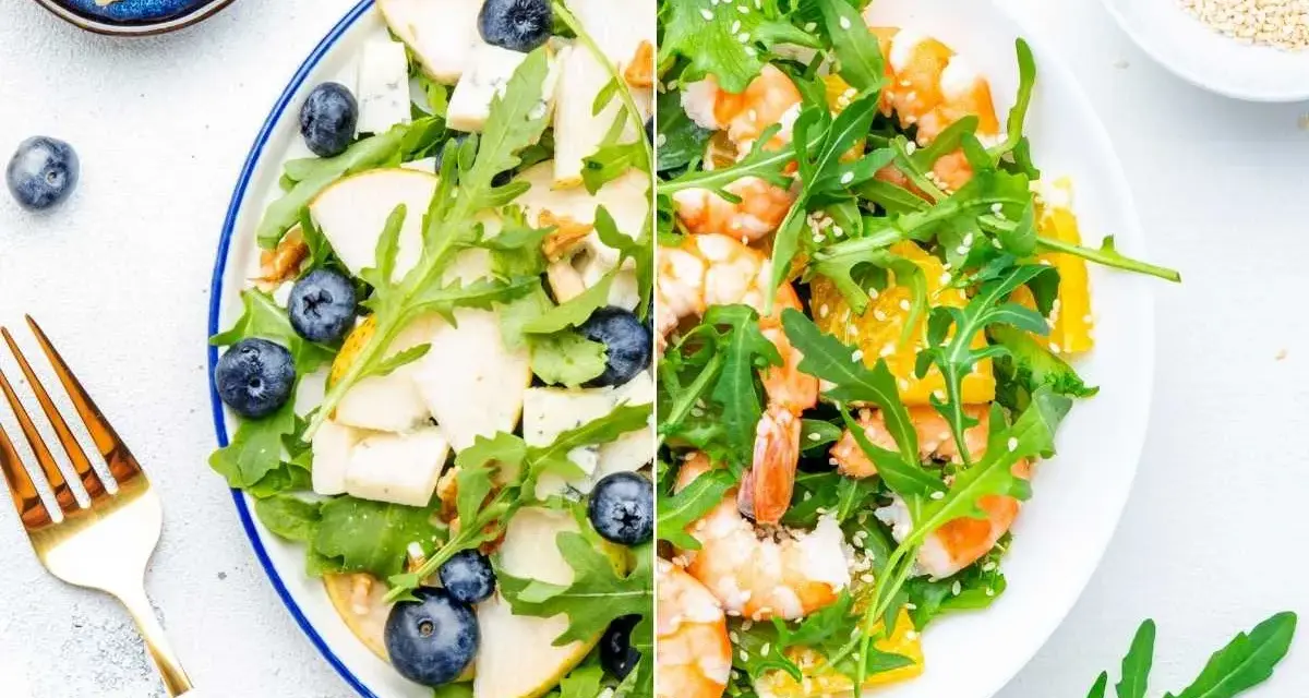 Dos ensaladas de rucula: una con pera, arándanos y nueces; la otra con gambas y naranja.