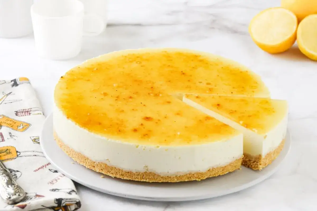 Delicioso pay de lim&oacute;n con base de galleta y cubierta dorada. &iexcl;Perfecto para tu pr&oacute;xima receta!